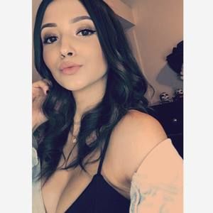 Meet your Posher, Desiree